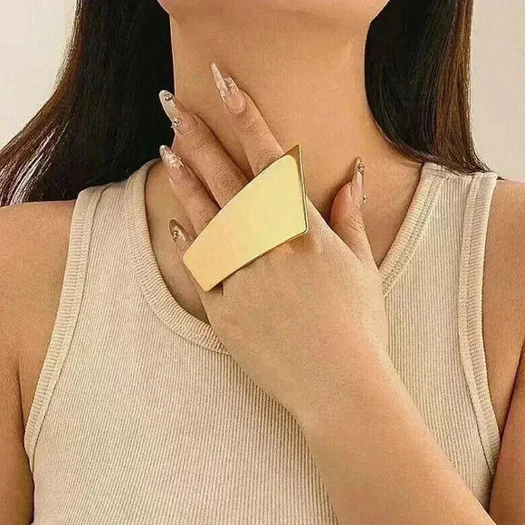 NEW Zara Geometric Chunky Gold Double Finger Ring NWOT - Picture 1 of 16